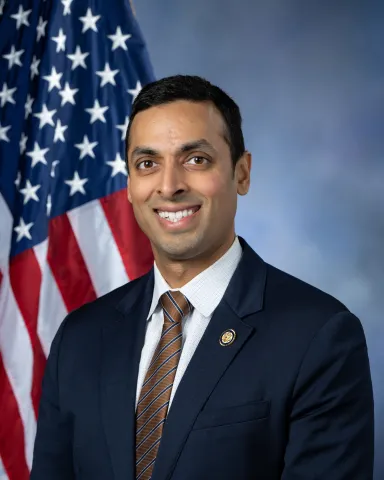 Rep. Subramanyam official headshot